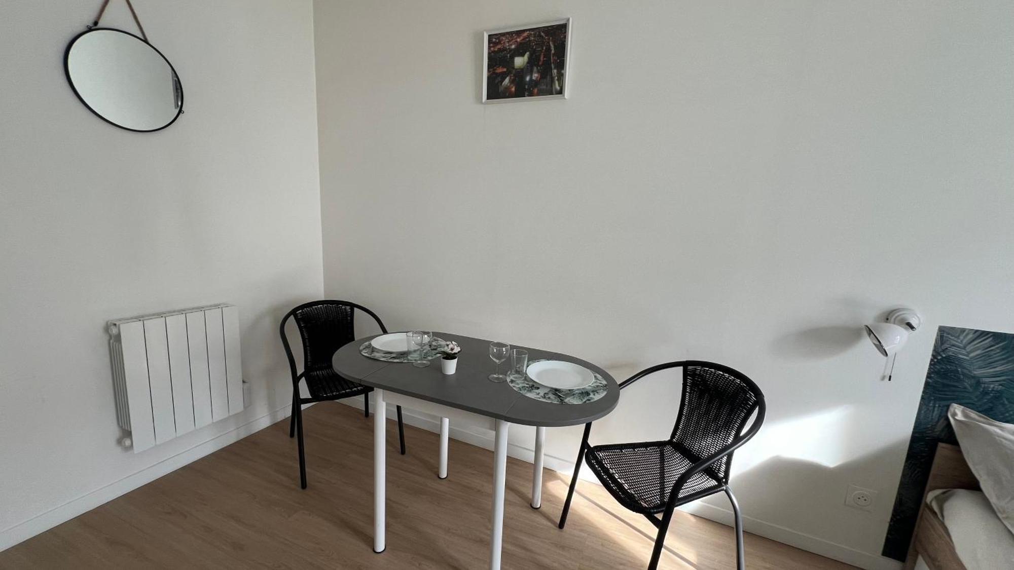 Studios Cozy Proche Gare Tgv Châtellerault Екстериор снимка
